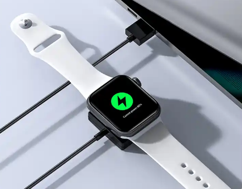 苹果手表和iPhone都支持无线充电技术，但兼容性有所不同。苹果手表采用MagSafe无线充电，而iPhone则使用Qi标准。需要确保设备无线充电标准与充电器相匹配。