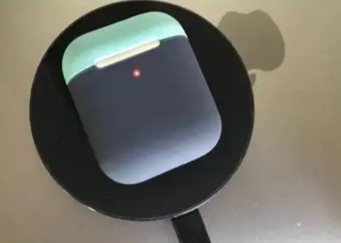 airpods标准充电盒和无线有什么不同